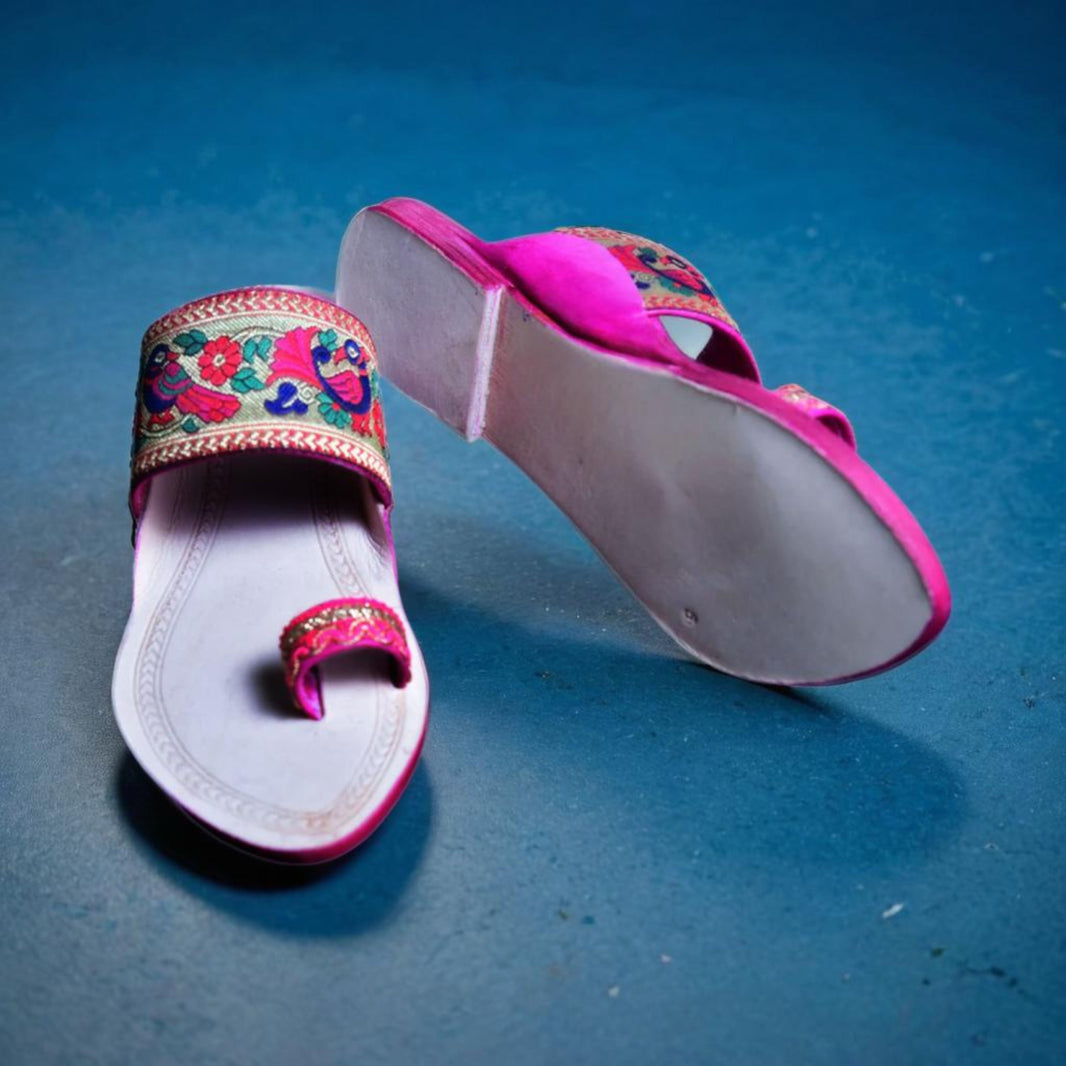 KOLHAPURI CHAPPAL, Kolhapuri Morani Paithani Ladies Leather Footwear, Pink White Colour Pack Of 1