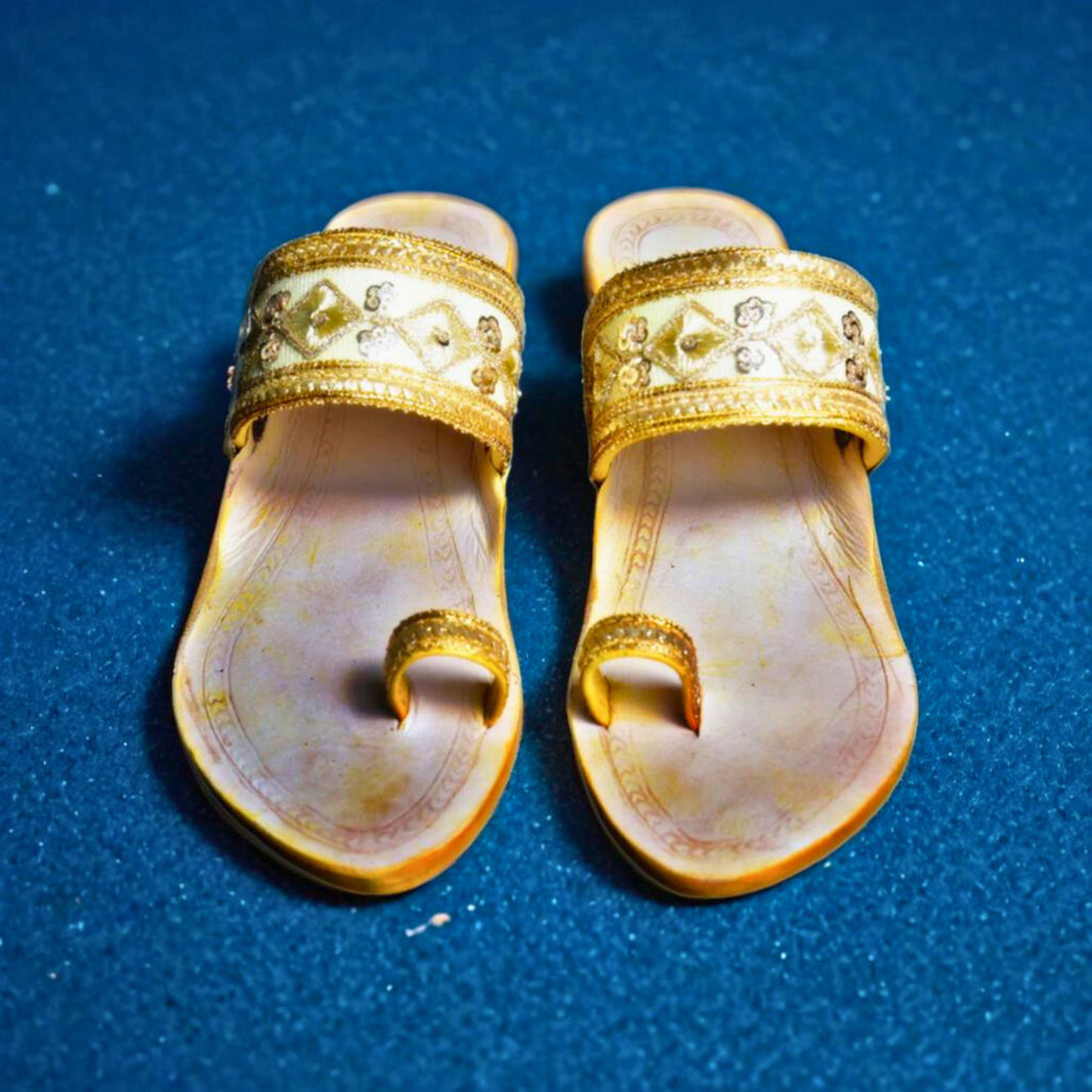 KOLHAPURI CHAPPAL, Kolhapuri Paithani Ladies Leather Footwear, Yellow White Colour Pack Of 1
