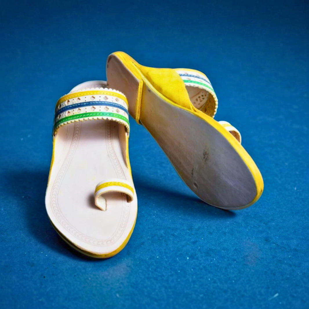 KOLHAPURI CHAPPAL, Kolhapuri Tin Majgi Patta Ladies Leather Footwear, Natural Leather Colour Pack Of 1