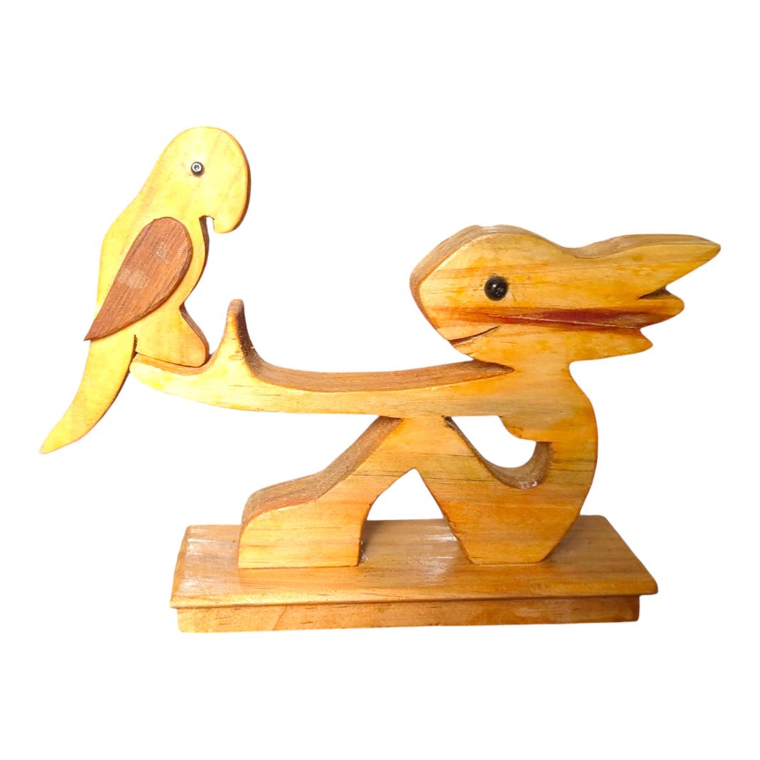 CHOUNDESWARI MAHILA SHG, KUNDAL ShowPiece Fisherman Parrot Wooden Craft Handmade with care, Authentic taste, Preservative-free Pack of 1 Piece
