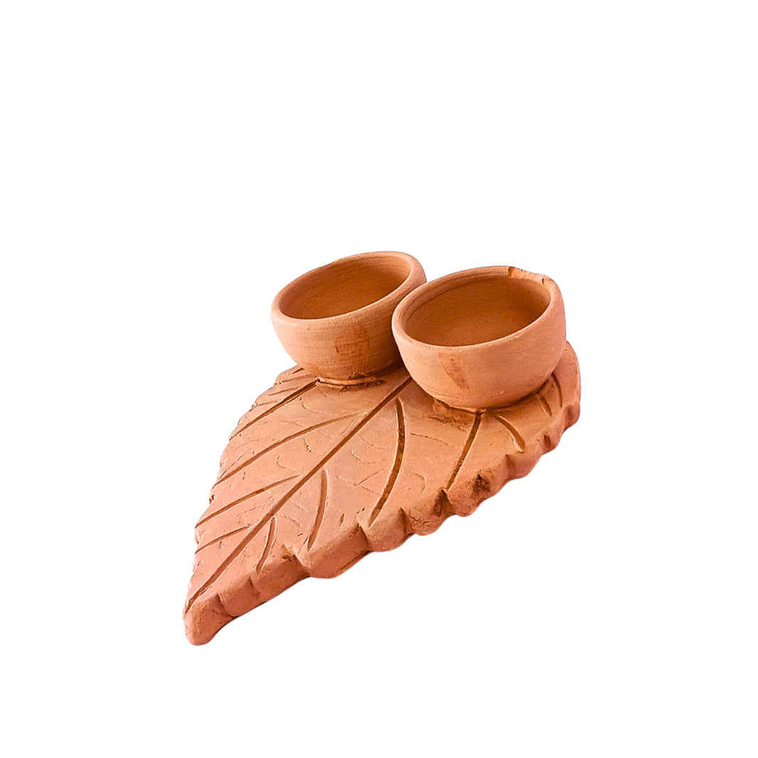 SADGURU ECO FRIENDLY Haladi Kunku Karanda, Leave Design, Made By Natural Soil, Local Craftsmanship, Pack Of 1