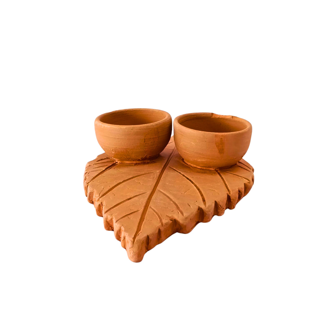 SADGURU ECO FRIENDLY Haladi Kunku Karanda, Leave Design, Made By Natural Soil, Local Craftsmanship, Pack Of 1