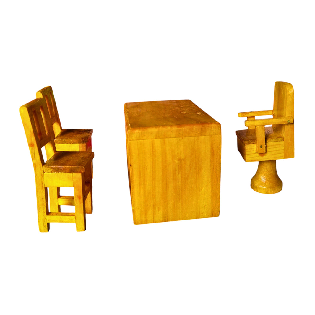 CHOUNDESWARI MAHILA SHG, KUNDAL ShowPiece Office Chair Set Wooden Craft Wooden Furniture Pack of 1 Piece