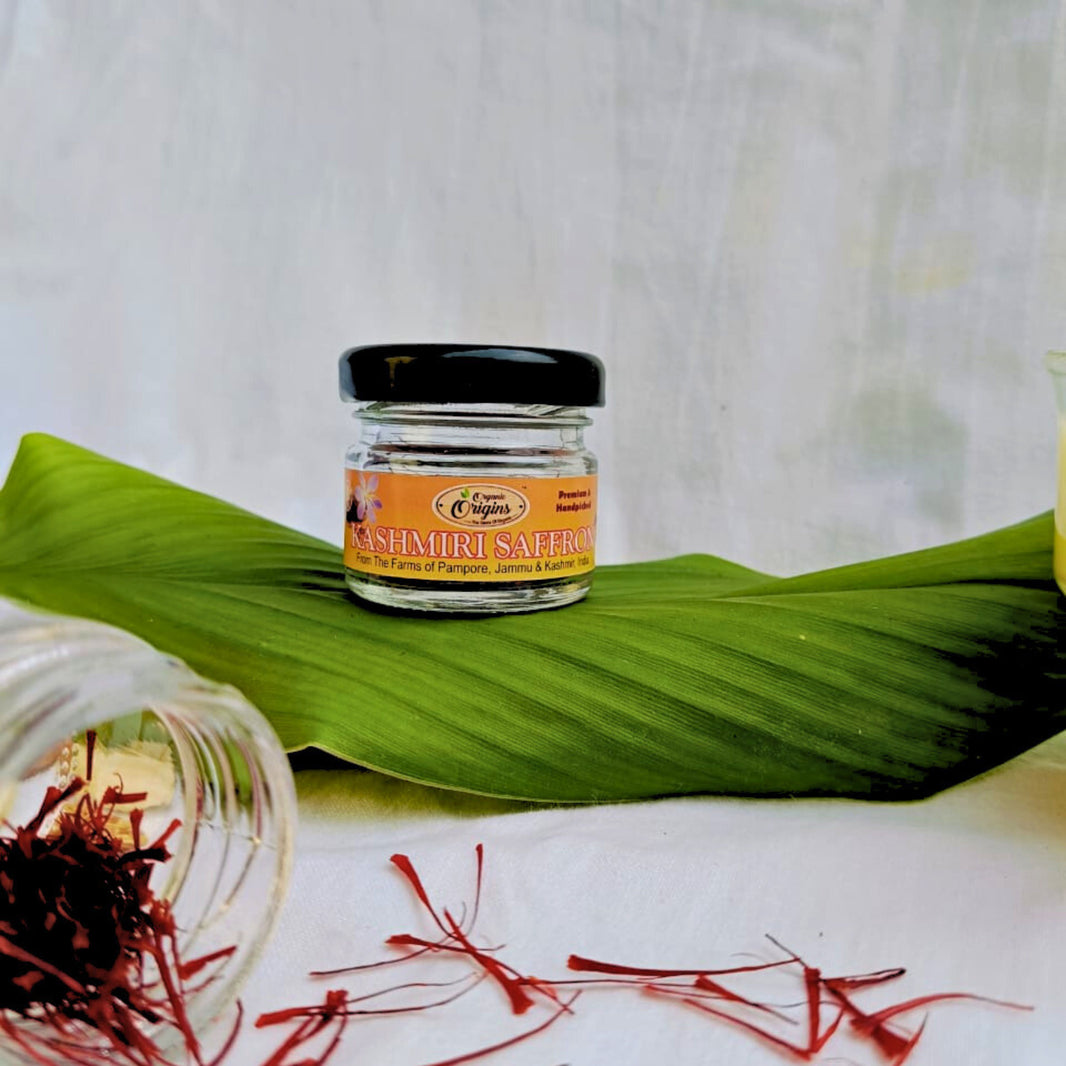 KOLHAPUR GREENS Pure Deshi Keshar, Saffron, Sakhi SHG, Natural, Chemical Free, 1gm